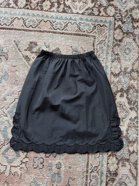 Vintage 50s/60s Black Scalloped Hem Mini Slip Skirt